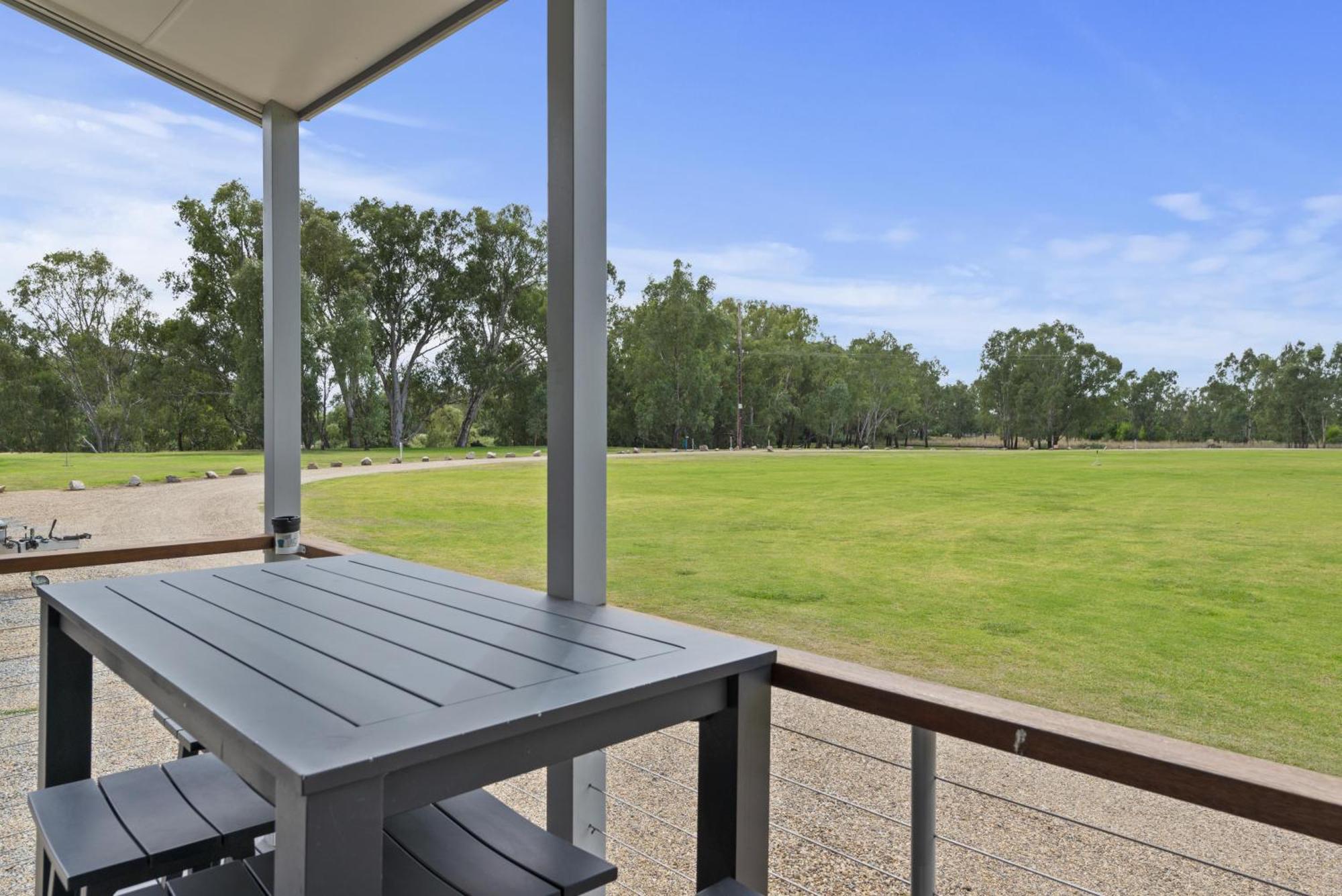 Ingenia Holidays Wagga Wagga Bagian luar foto