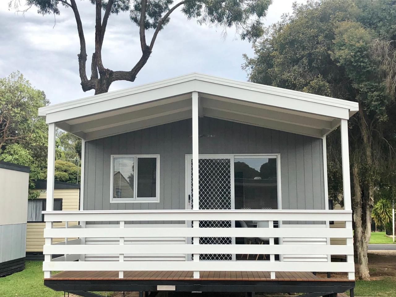 Ingenia Holidays Wagga Wagga Bagian luar foto