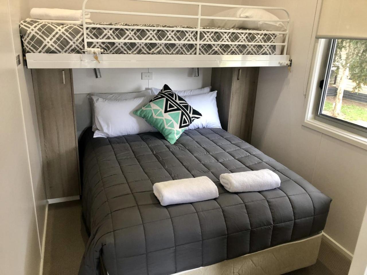 Ingenia Holidays Wagga Wagga Bagian luar foto